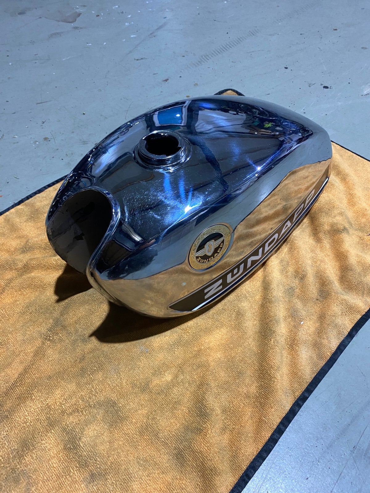 Zundapp 529 tank nieuw, Fietsen en Brommers, Brommeronderdelen | Zundapp, Ophalen, Zo goed als nieuw, Tank