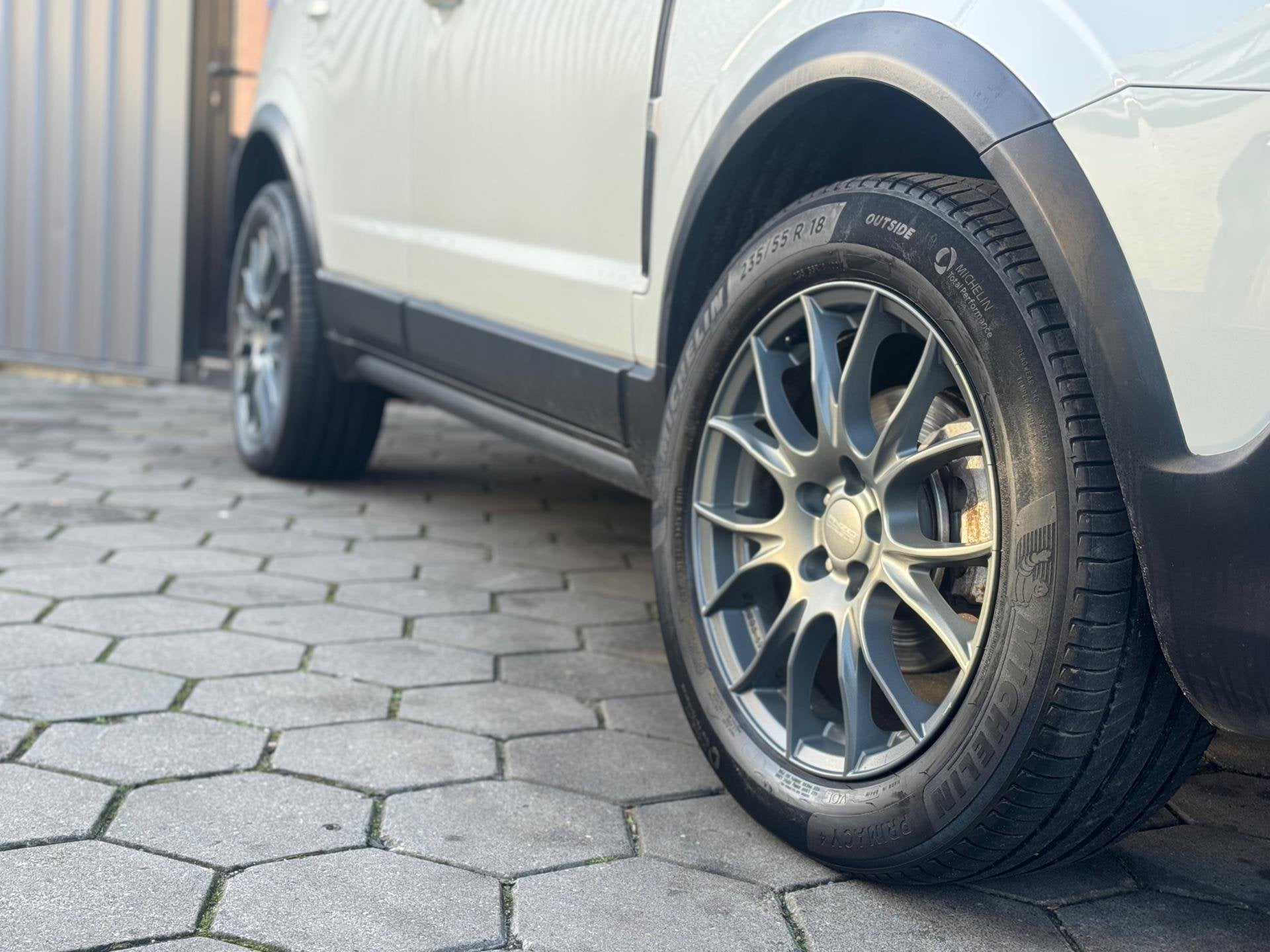 Opel Antara 2.4-16V Temptation - LM Velgen - New apk - Lage, Auto's, Dealer onderhouden, Stof, Gebruikt, Zwart