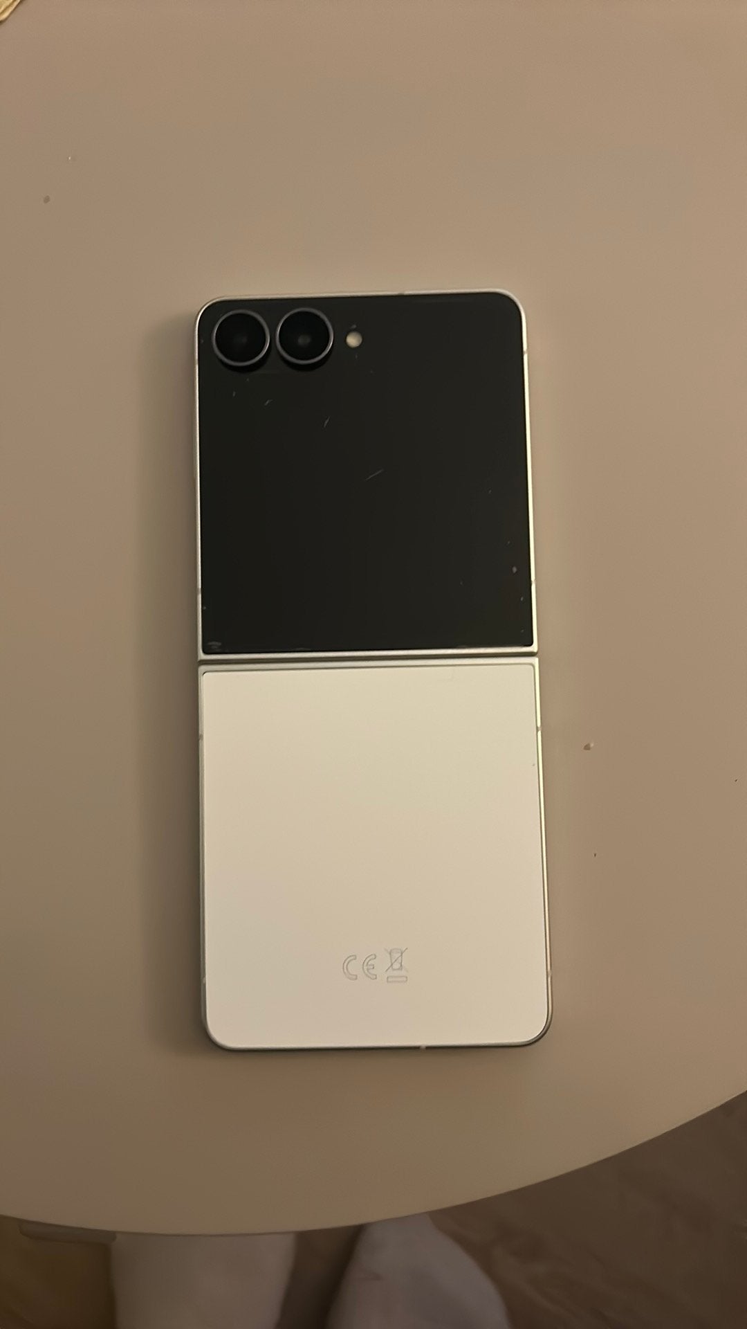 Mooie Samsung galaxy Z flip 8 258 GB, Ophalen of Verzenden, Zo goed als nieuw, 6 megapixel of meer, Inklapmodel
