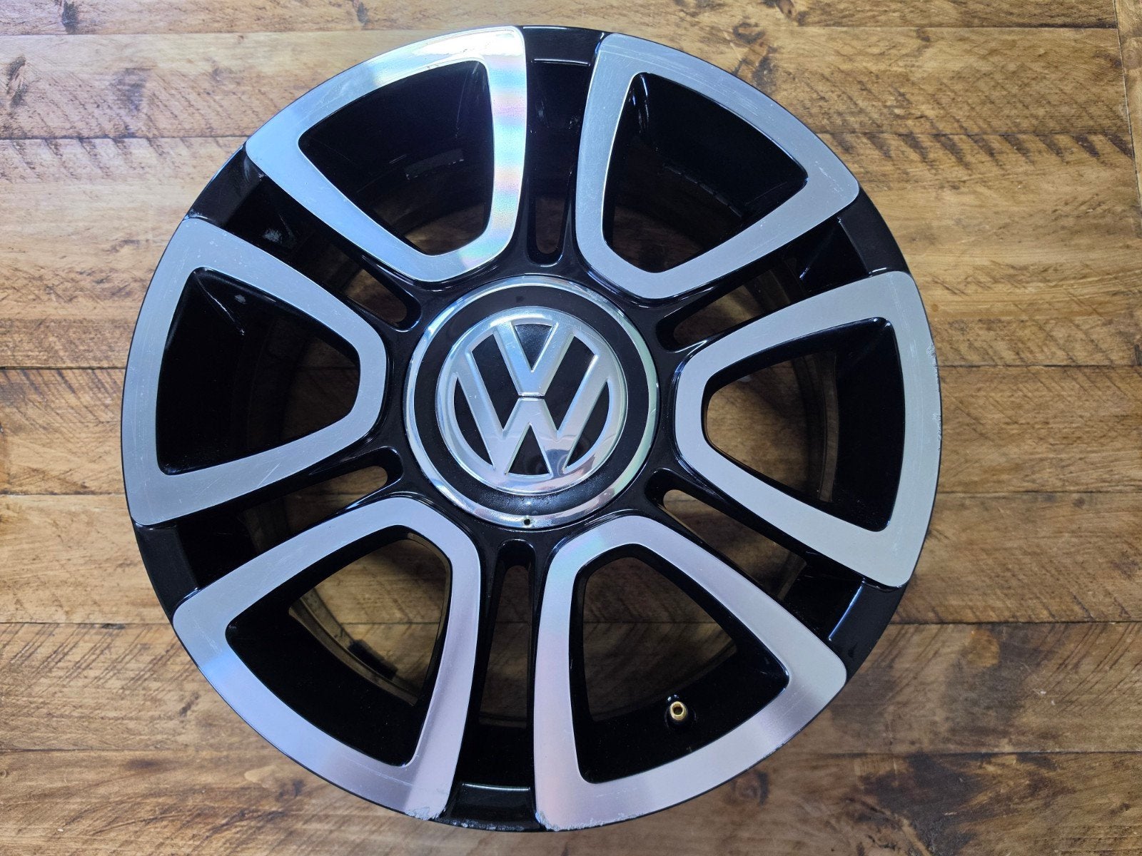 VW UP TRIANGLE velg 1S0601025L, Auto-onderdelen, Banden en Velgen, Gebruikt, 16 inch, Overige, Banden en Velgen