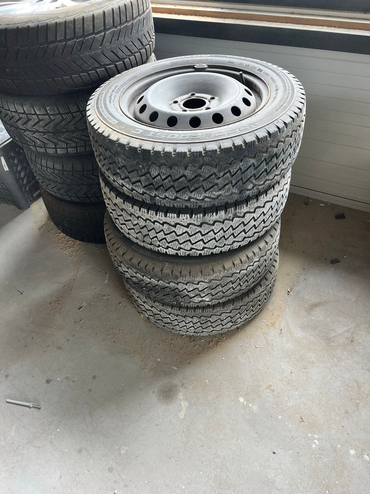 Winterbanden Opel Vivaro/Renault Trafic 2001-2013, Auto-onderdelen, Banden en Velgen, 15 inch, Banden en Velgen, 195 mm, Bestelwagen