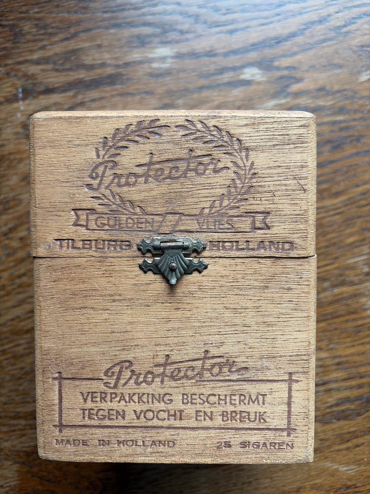 Vintage Houten Sigarenkistje 'Protector' - Tilburg, Holland, Antiek en Kunst, Ophalen