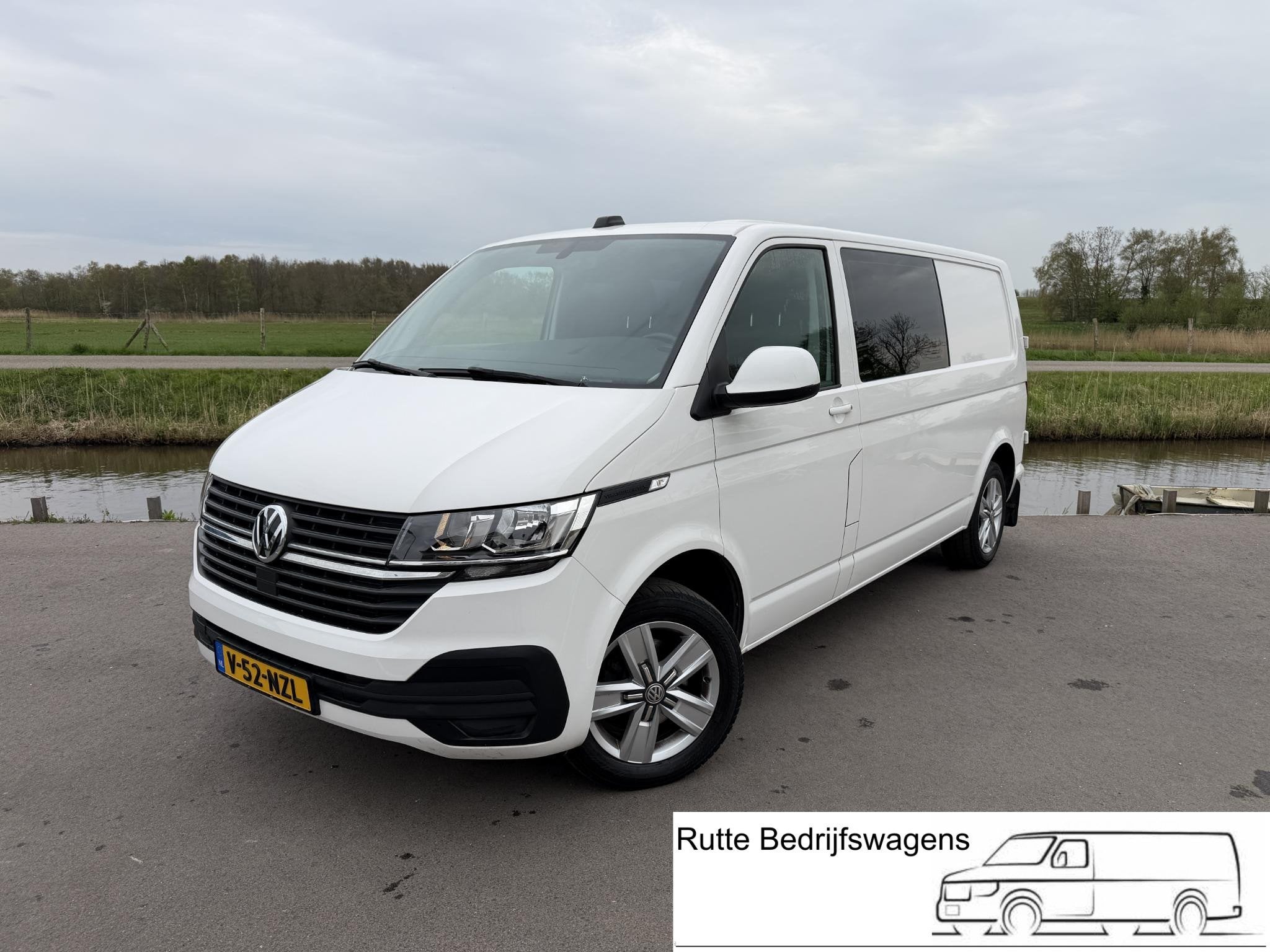 Volkswagen Transporter 2.0 TDI L2H1 30 DC, Auto's, Stof, Gebruikt, Euro 6, 4 cilinders