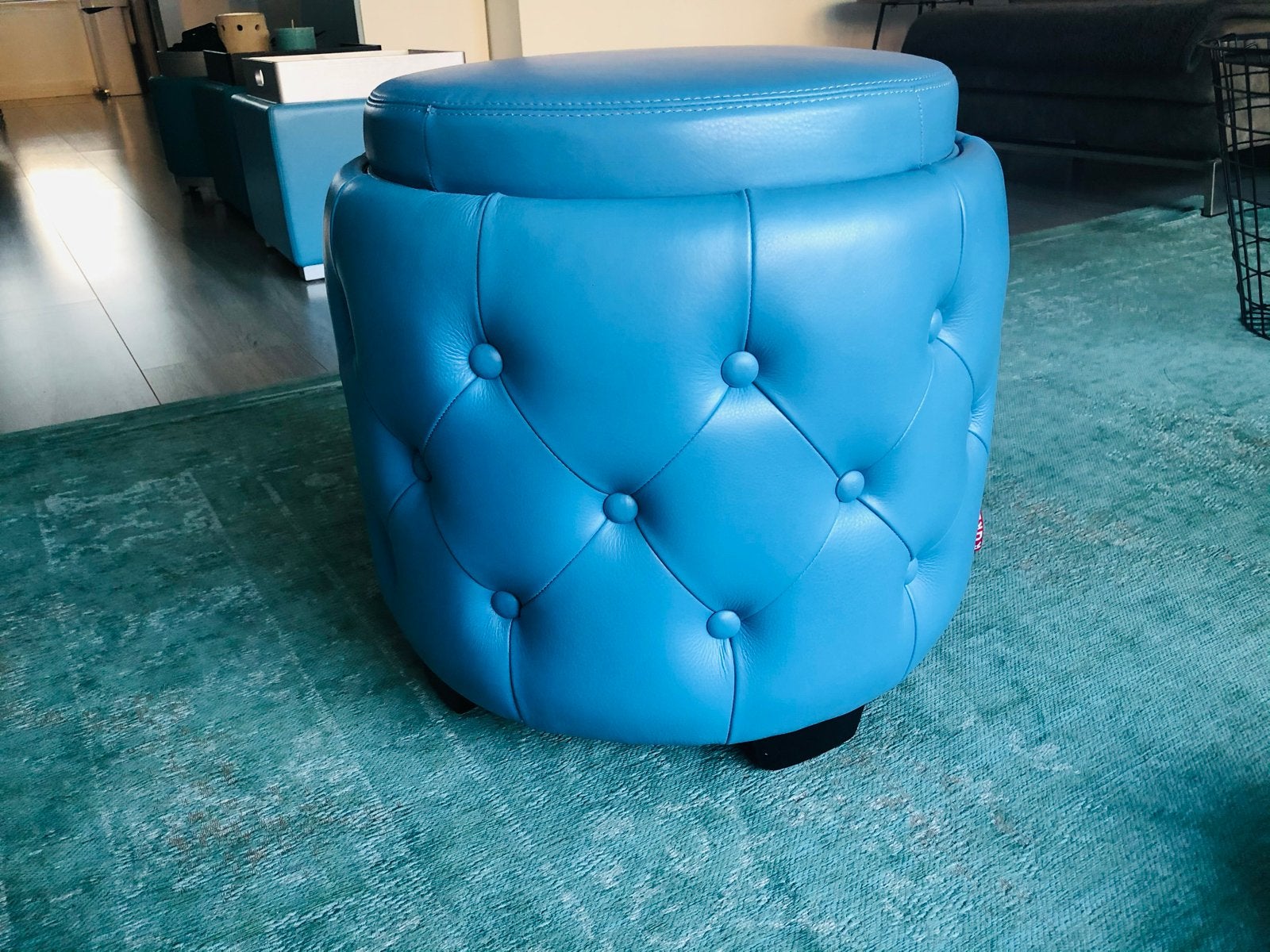 Kuka poef met opbergruimte en dienblad, Ophalen, Rond, Zo goed als nieuw, Minder dan 50 cm