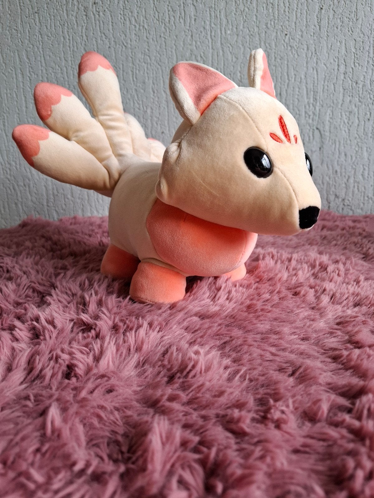 Adopt Me! Kitsune Pluche Knuffel - Zo goed als nieuw, Overige merken, Overige karakters, Overige typen, Ophalen of Verzenden