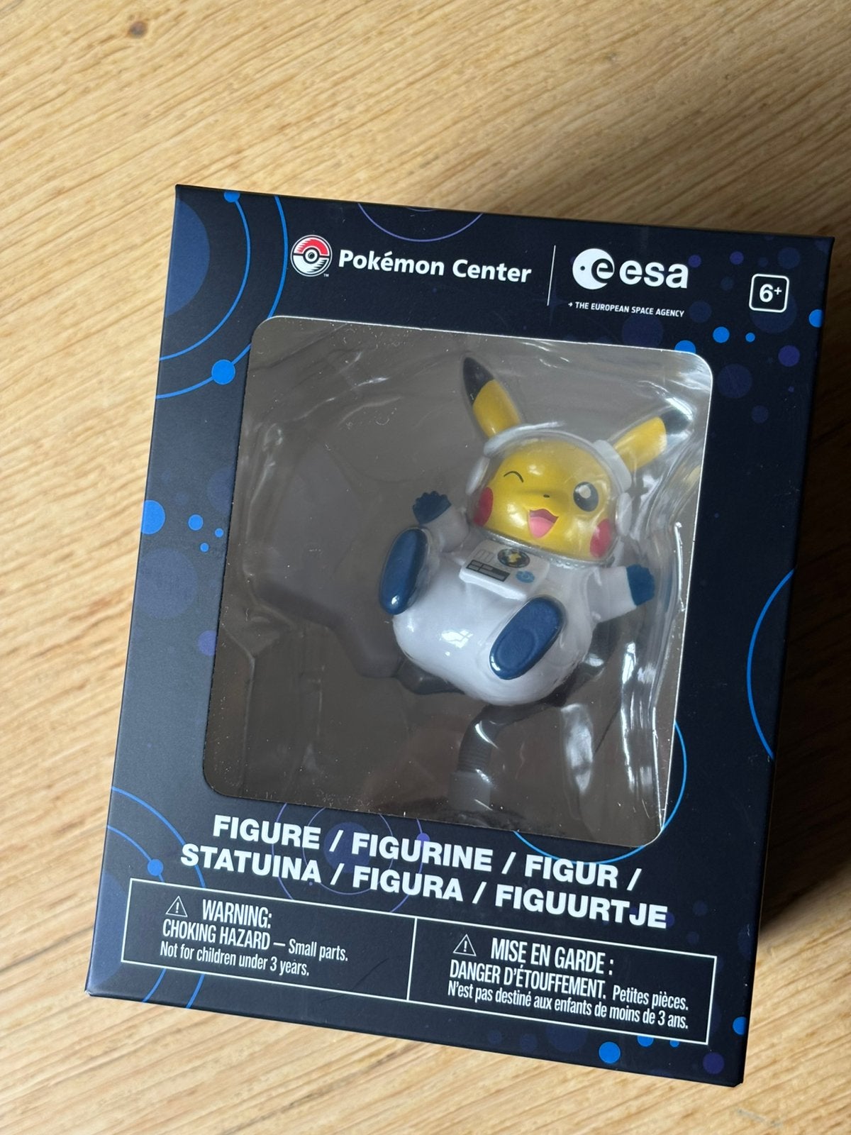 Pokemon center esa Pikachu figure, Ophalen of Verzenden, Nieuw