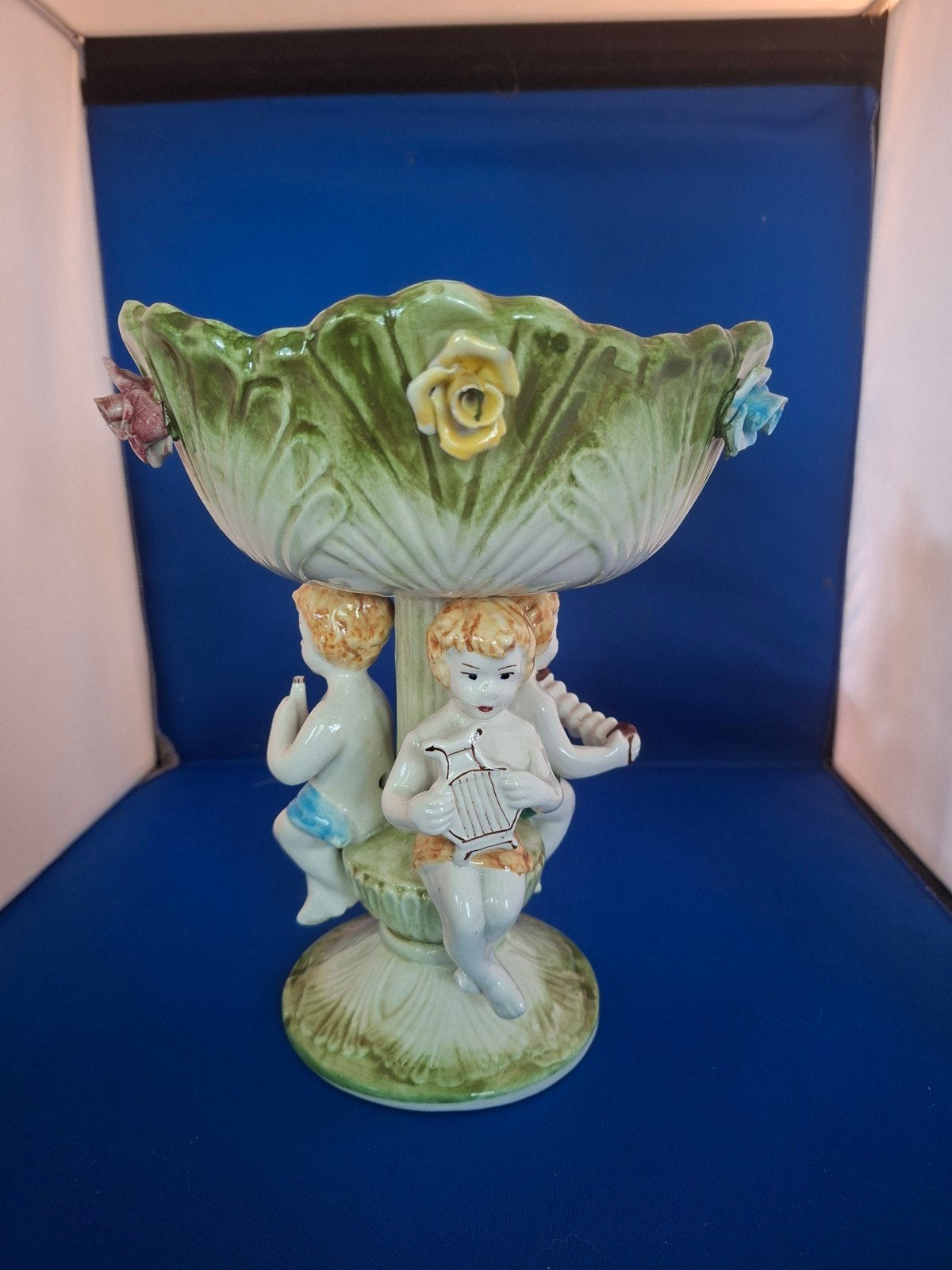 Antieke Porseleinen Fruitschaal met Engeltjes en Bloemen, Ophalen of Verzenden