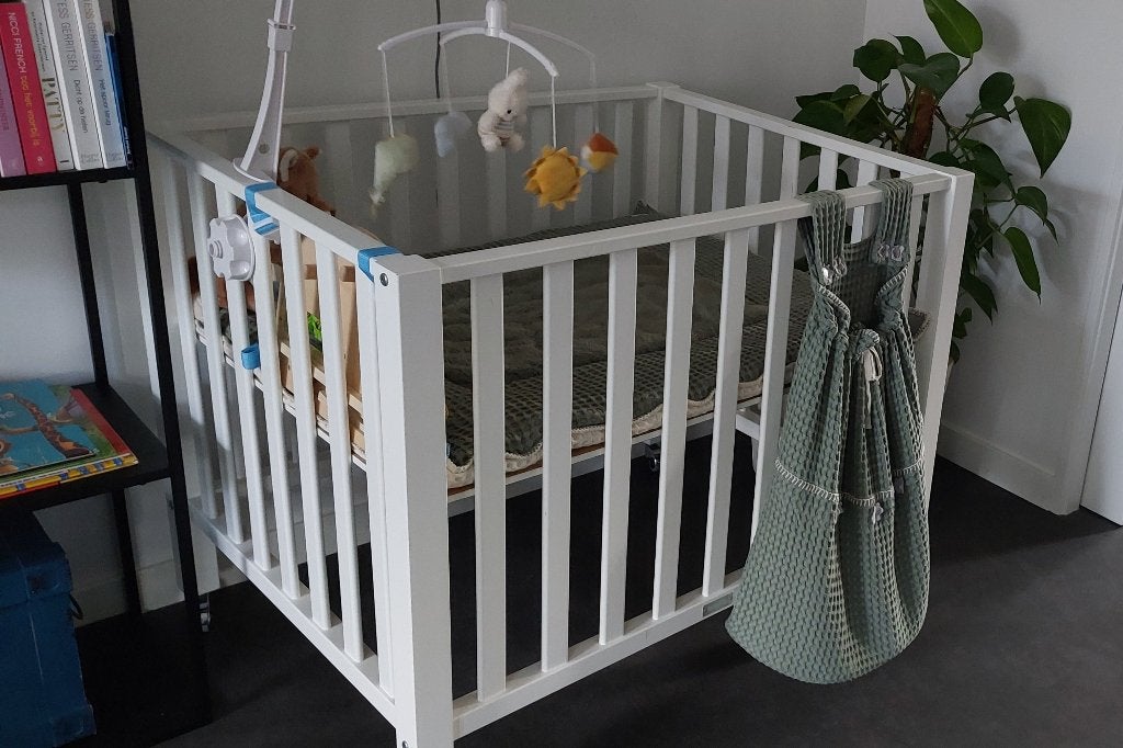 Baby box, Ophalen, Gebruikt, Vierkant, In hoogte verstelbaar