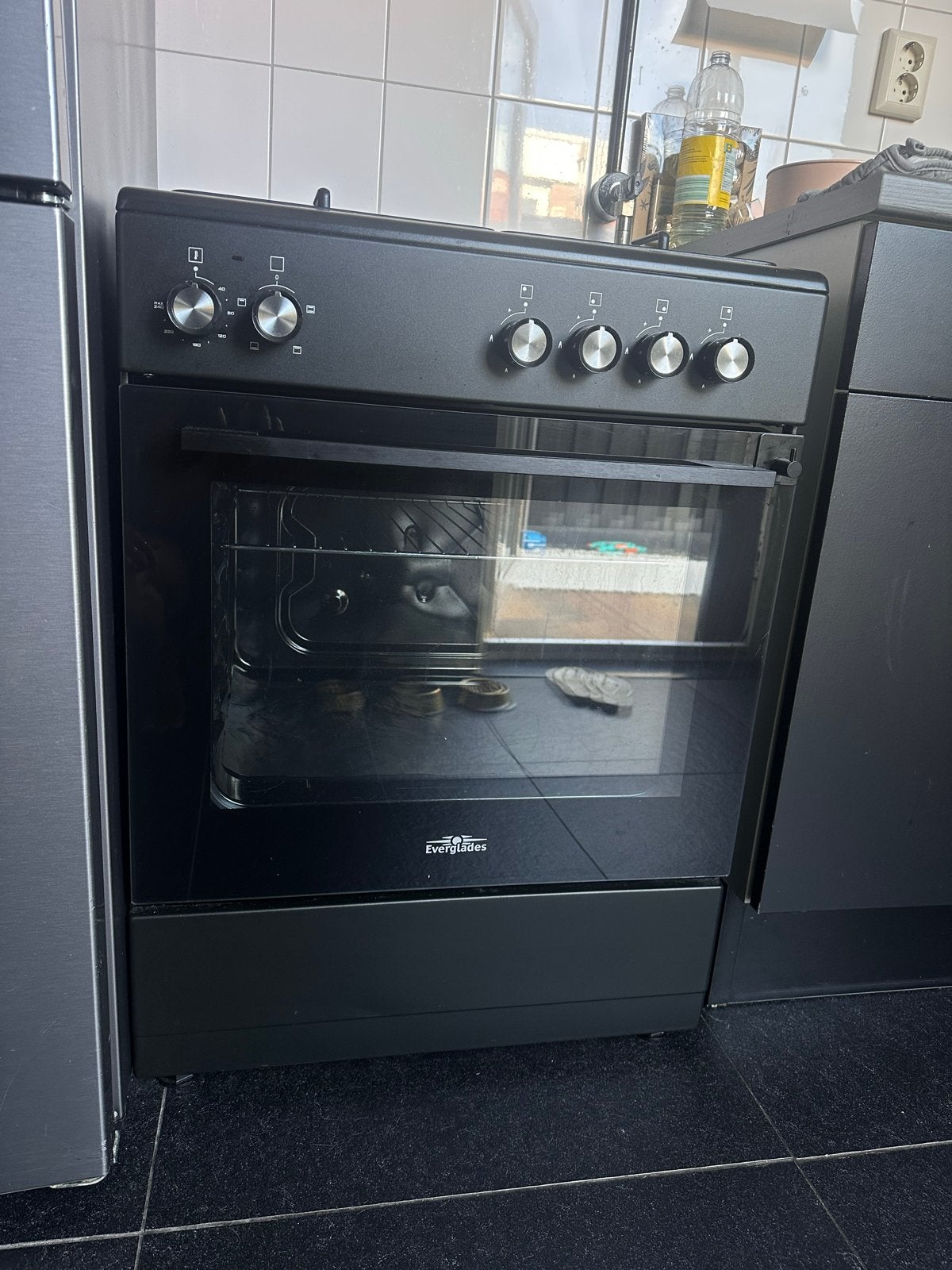 Everglades EVGK6010 Gasfornuis met Oven - Zwart, Ophalen, 60 cm of meer, 4 kookzones, Zo goed als nieuw