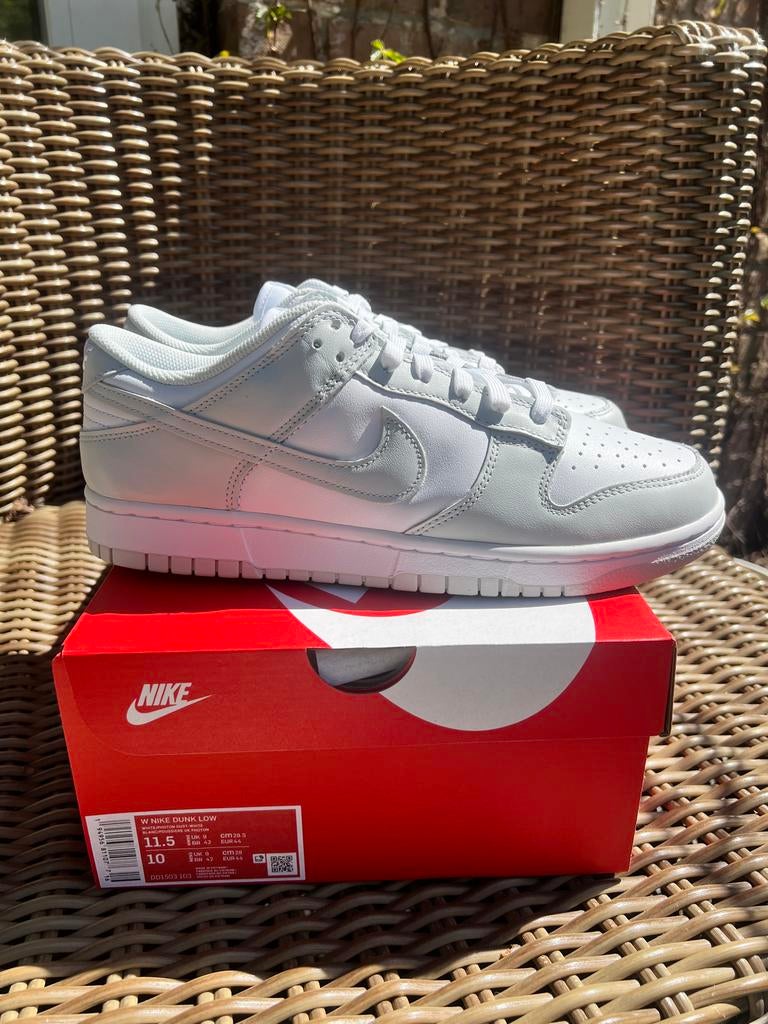 Nike Dunk Low 'Photon Dust' - Maat 44 - Nieuw, Kleding | Heren, Schoenen, Ophalen of Verzenden, Nieuw, Overige kleuren, Sneakers of Gympen