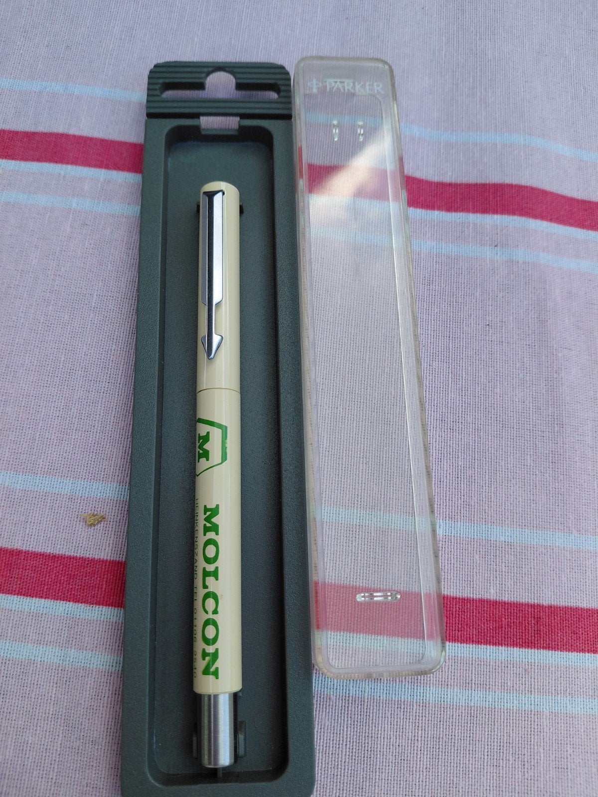 Parker pen met Molcon reclame en doosje, Verzamelen, Pennenverzamelingen, Ophalen of Verzenden, Parker, Balpen, Met reclame