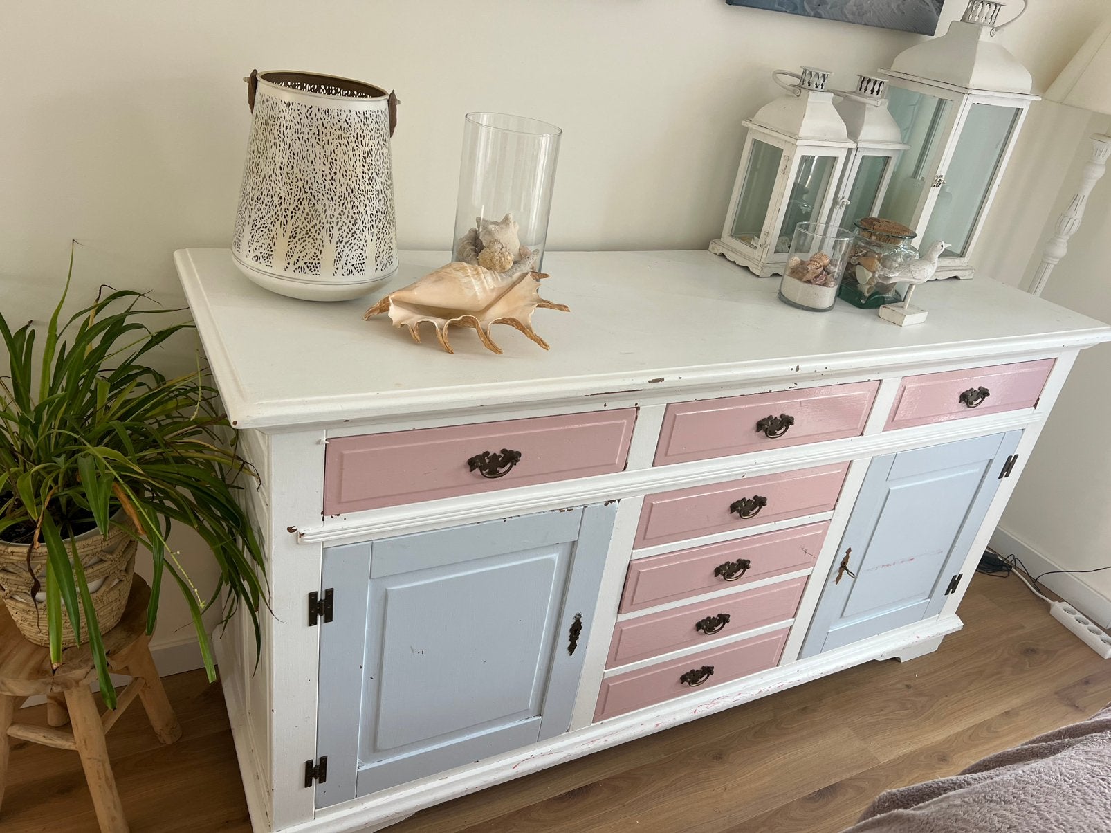 Shabby chic dressoir GRATIS!!!!, Ophalen, Gebruikt, Met deur(en), 150 tot 200 cm