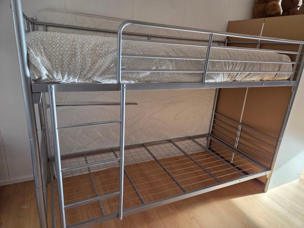 Stevig metalen stapelbed, Gebruikt, 90 cm, Eenpersoons, 160 tot 180 cm
