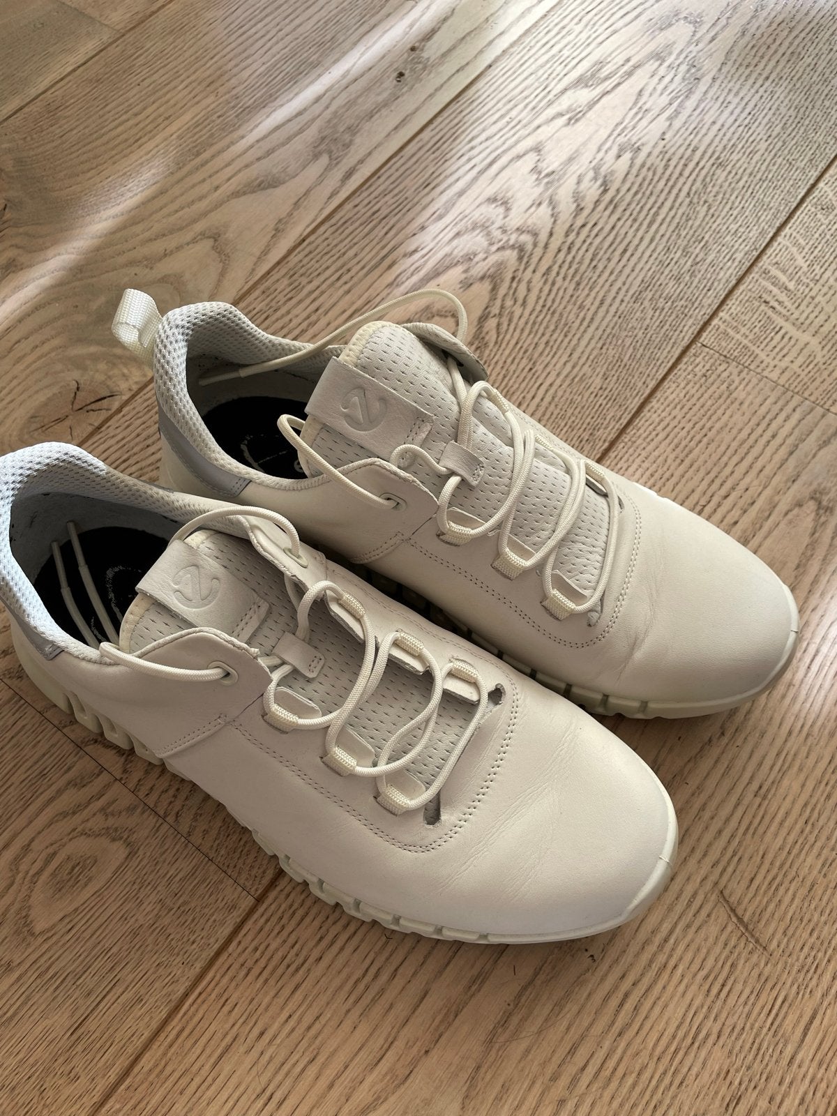 Ecco herenschoenen maat 42 wit, Wit, Ophalen of Verzenden, Sneakers of Gympen, Zo goed als nieuw
