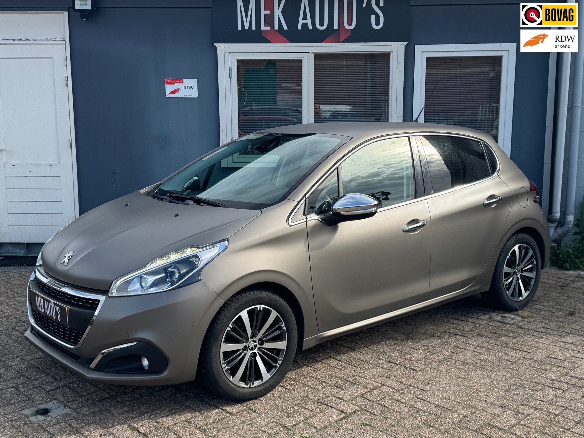 Peugeot 208 1.2 PureTech Allure|Carplay|Navi|Cruise|Climate|, Auto's, Peugeot, Bedrijf, Te koop, ABS, Airbags, Airconditioning