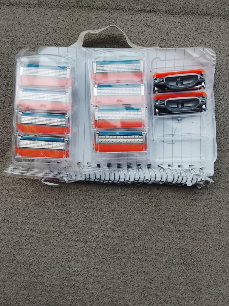 splinternieuwe scheermesjes te koop geen onzin biedingen, Ophalen of Verzenden, Nieuw, Overige typen