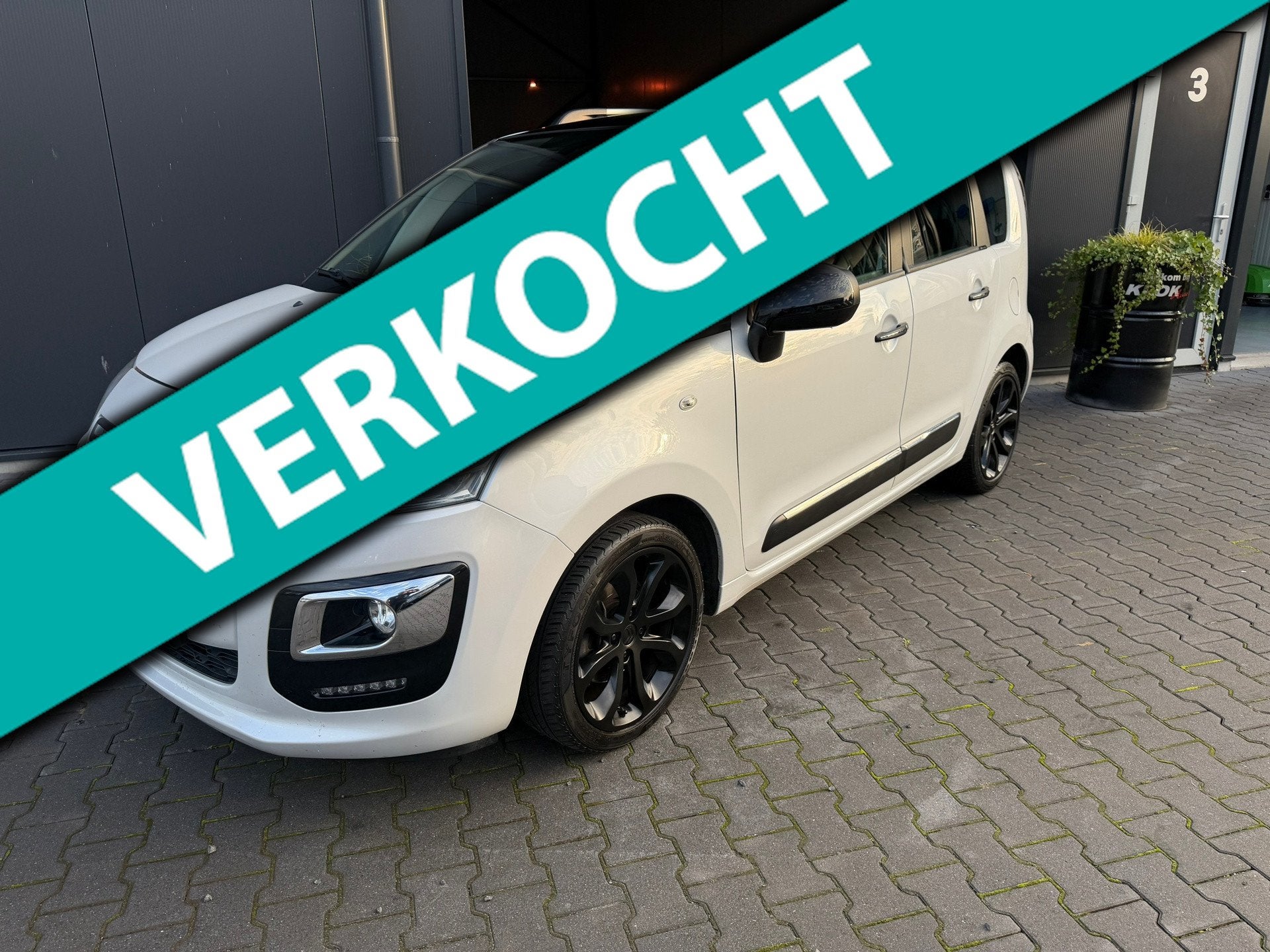 Citroen C3 Picasso 1.2 PureTech Exclusive 103.000 KM !, Voorwielaandrijving, Stof, Gebruikt, 1199 cc