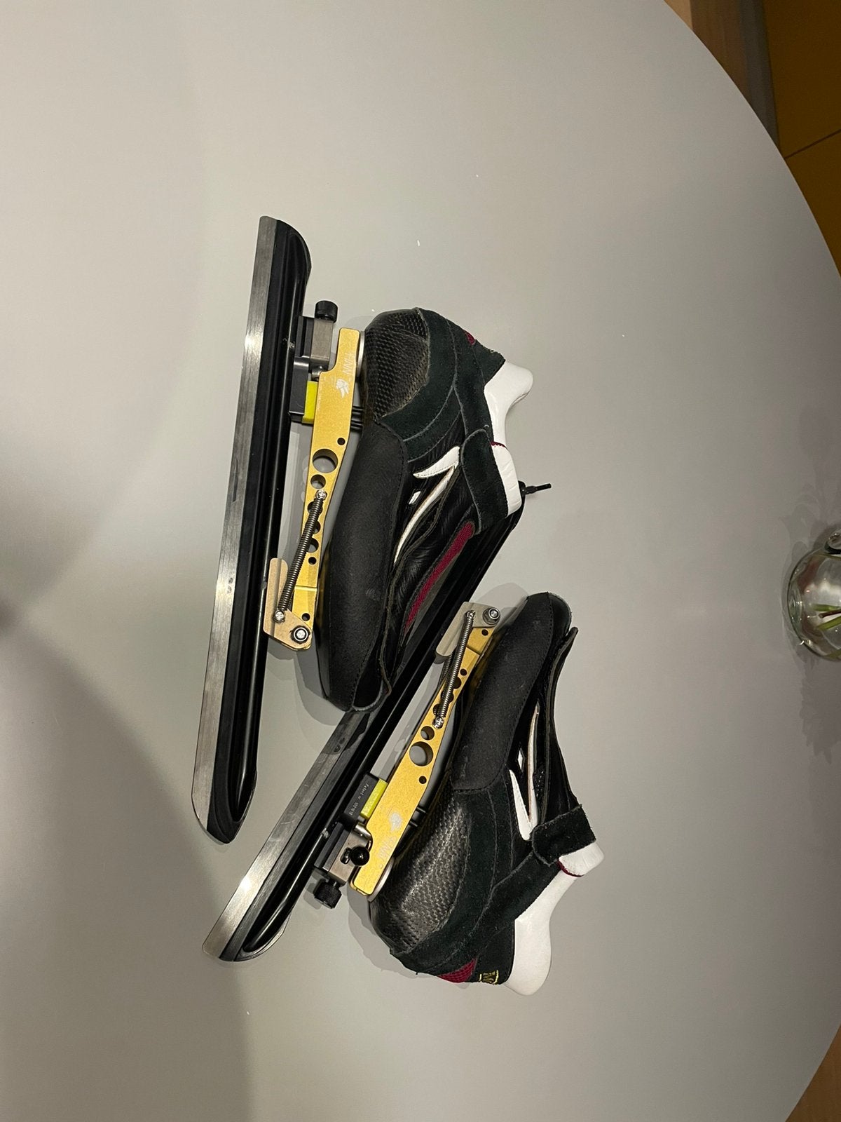 Mondo schaatsen met viking-finn onderstel maat 41, Ophalen of Verzenden, Zo goed als nieuw, Noren, Viking