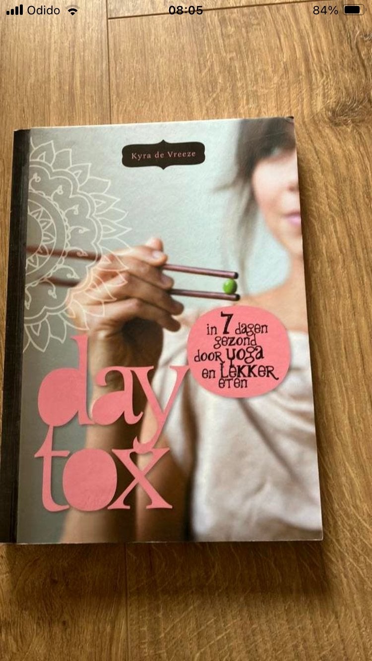 Daytox in 7 dagen gezond en yoga, Boeken, Ophalen of Verzenden, Zo goed als nieuw