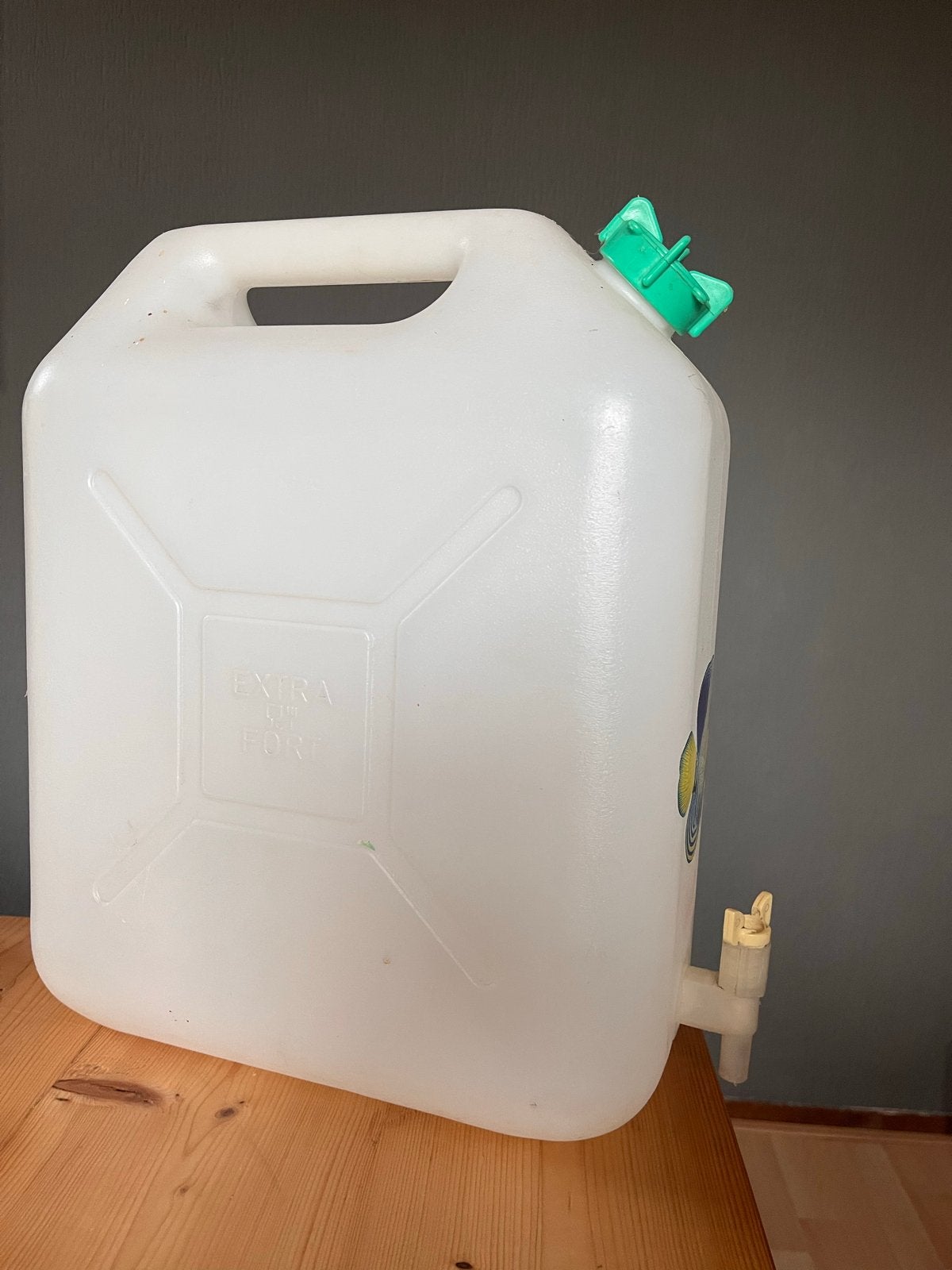 Jerrycan watercontainer 20 liter met kraantje en handvat, Ophalen, Zo goed als nieuw