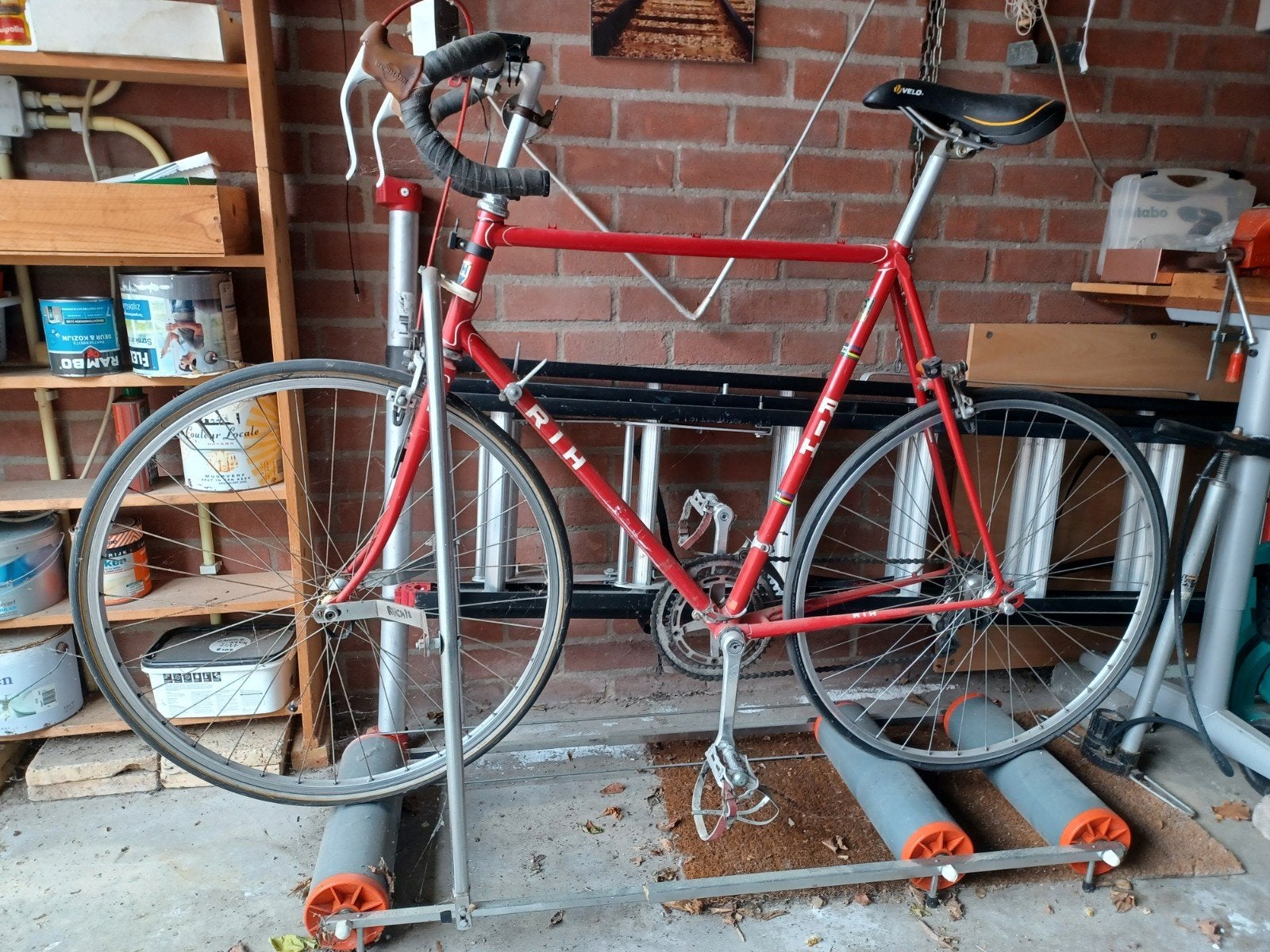 RIH Racefiets met rollerbank - Binnen gestaan, Minder dan 10 versnellingen, Gebruikt, Staal, Velgrem