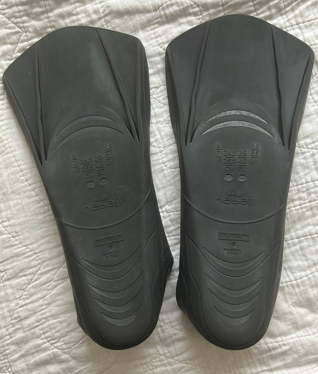 Korte flippers van decathlon nabaiji maat 39-40, Ophalen of Verzenden, Zo goed als nieuw, Zwem- of Duikvliezen
