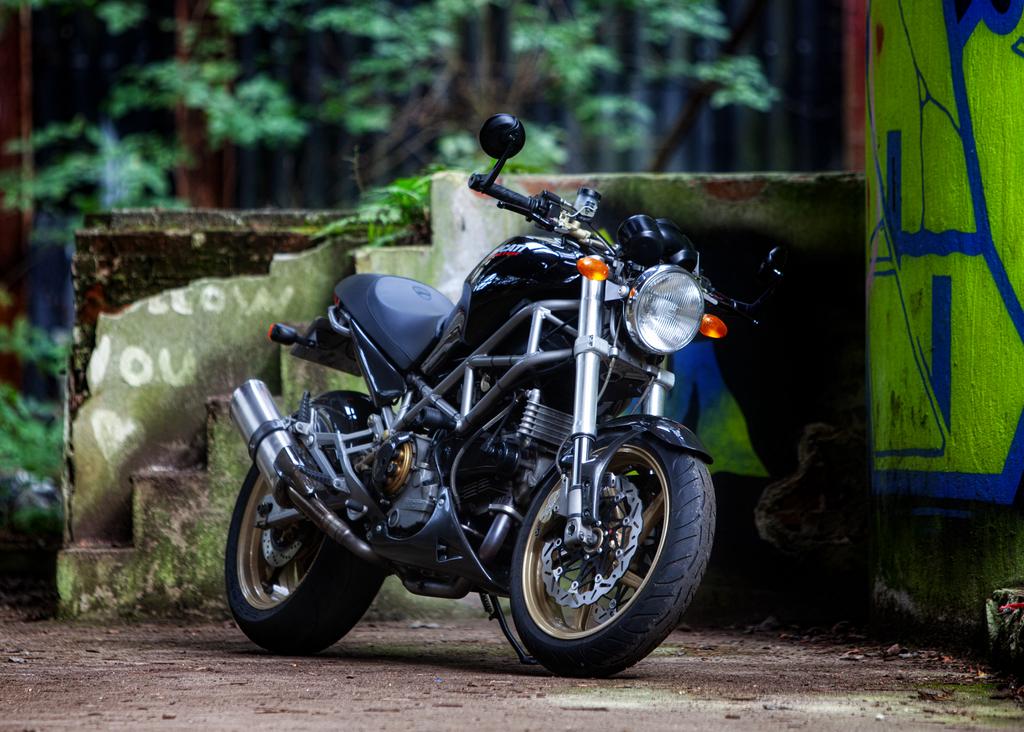 Ducati monster 1000 i.e. veel carbon / marchini velgen, 2 cilinders, Sportuitlaat, Motorrijbewijs A, Particulier