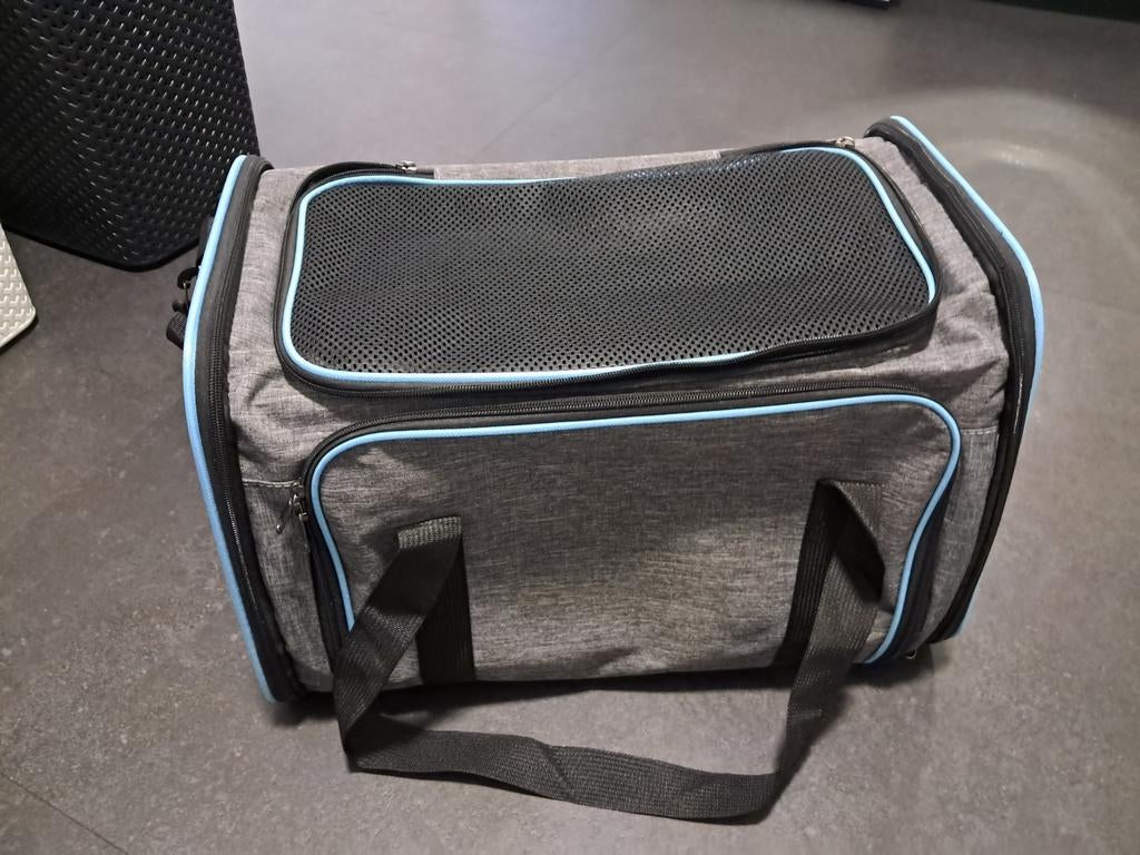 Reisbench voor kleine hond of kat, Dieren en Toebehoren, Ophalen