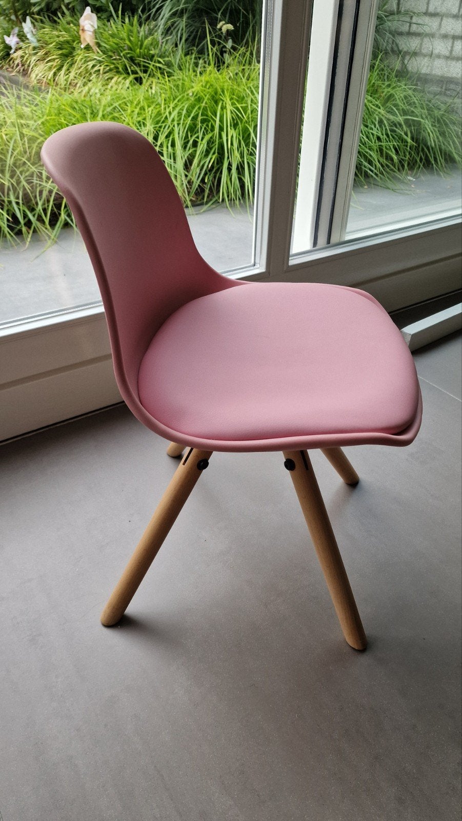 Roze kinderstoel - nette staat, Kinderen en Baby's, Kinderkamer | Tafels en Stoelen, Ophalen, Zo goed als nieuw, Stoel(en)