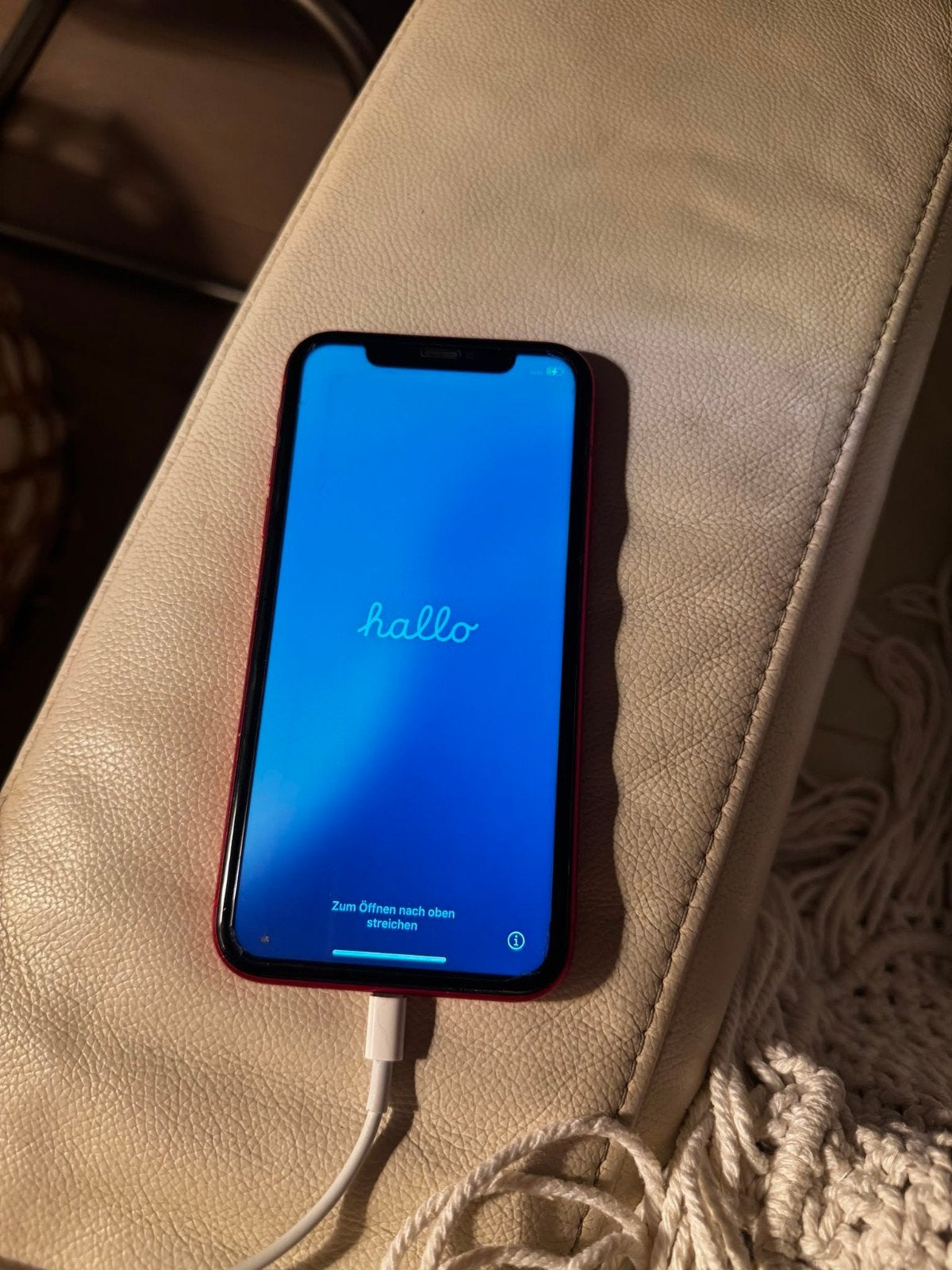 Mooie rode IPhone 11, 128GB, Telecommunicatie, Mobiele telefoons | Apple iPhone, 70 %, 128 GB, Zo goed als nieuw, Zonder simlock