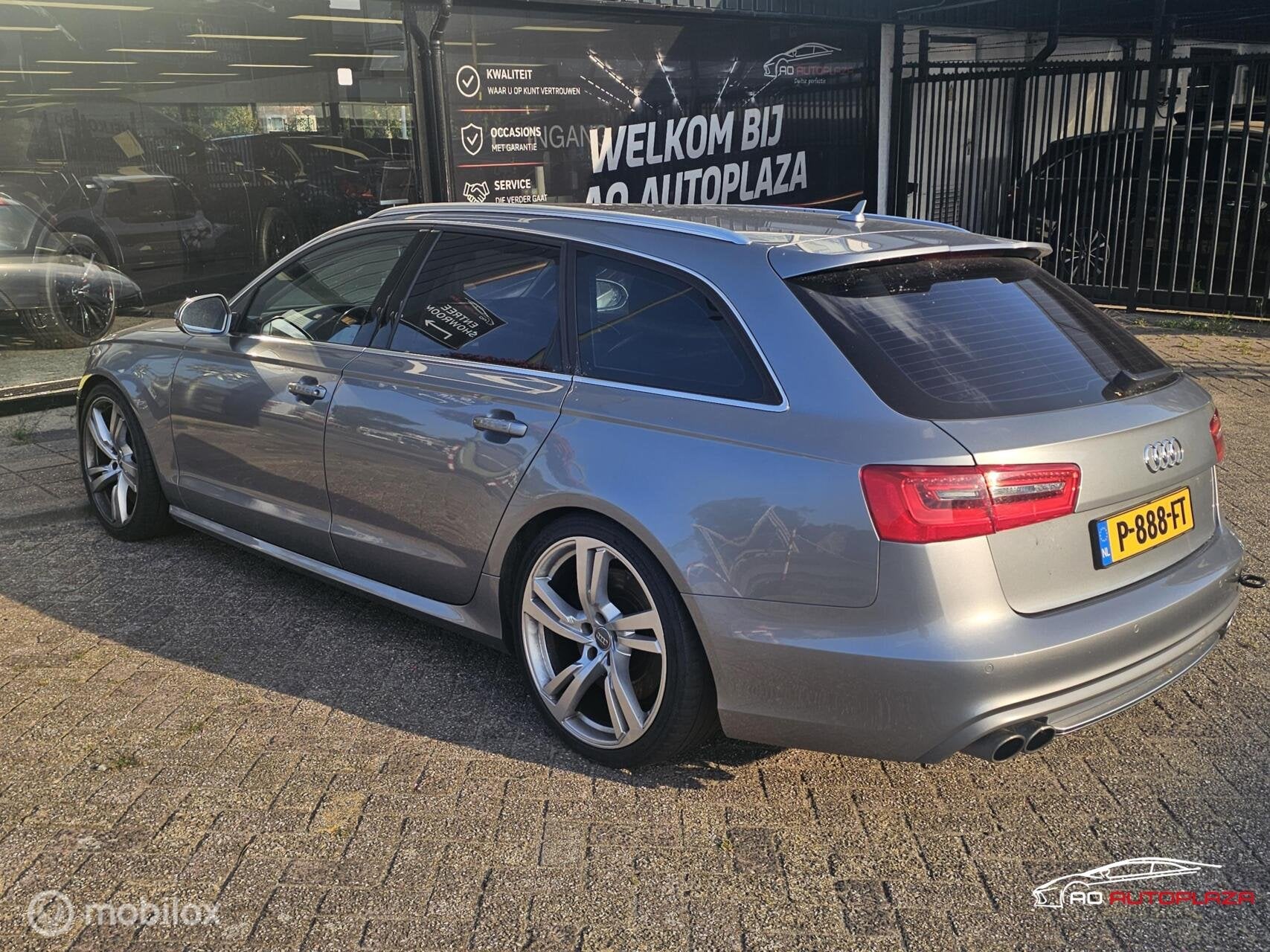 Audi S6 Avant 4.0 TFSI S6 quattro Pano/Carbon/MOTOR DEFECT, Automaat, Euro 5, 8 cilinders, 120 €/maand