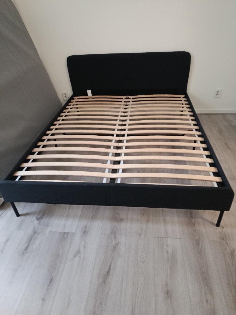 Ikea bed 160cm, Ophalen, Zwart, Tweepersoons, Zo goed als nieuw