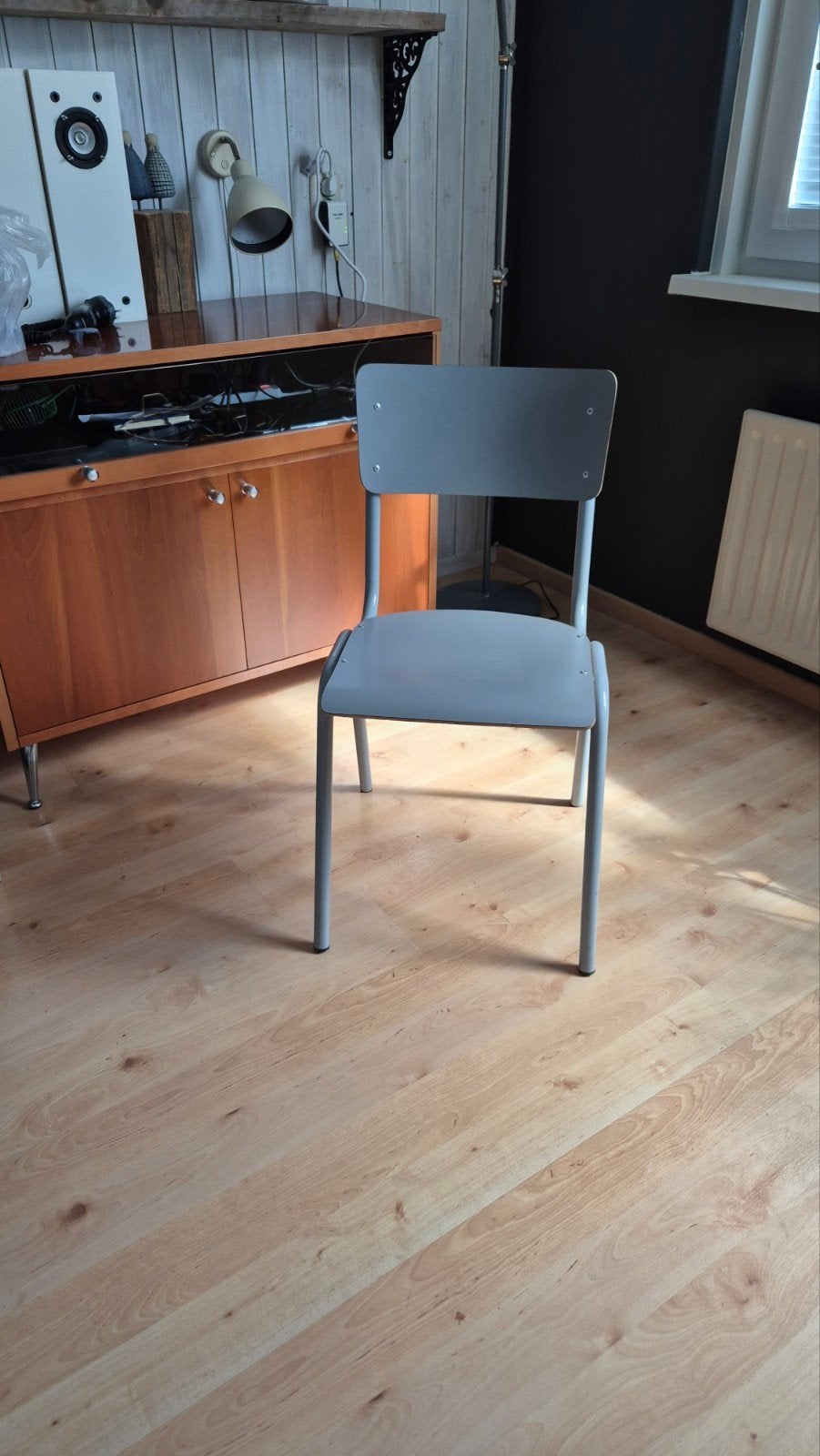 Zuiver Back to School stoel - Grijs 4 stuks, Ophalen, Gebruikt, Modern, Industrieel, Hout