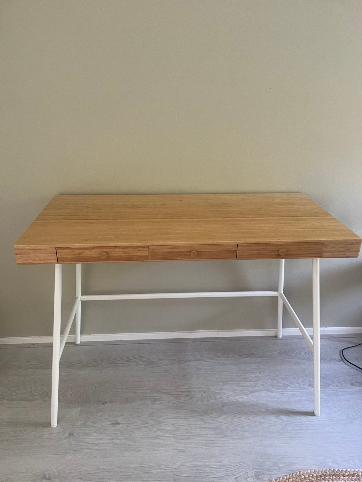 Bureau hout Ikea LILLÅSEN, Ophalen, Zo goed als nieuw, IKEA, Hout