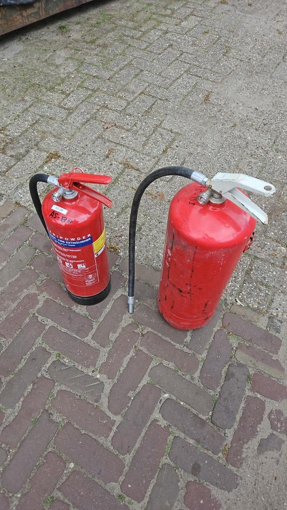 2 brandblusser, Ophalen of Verzenden
