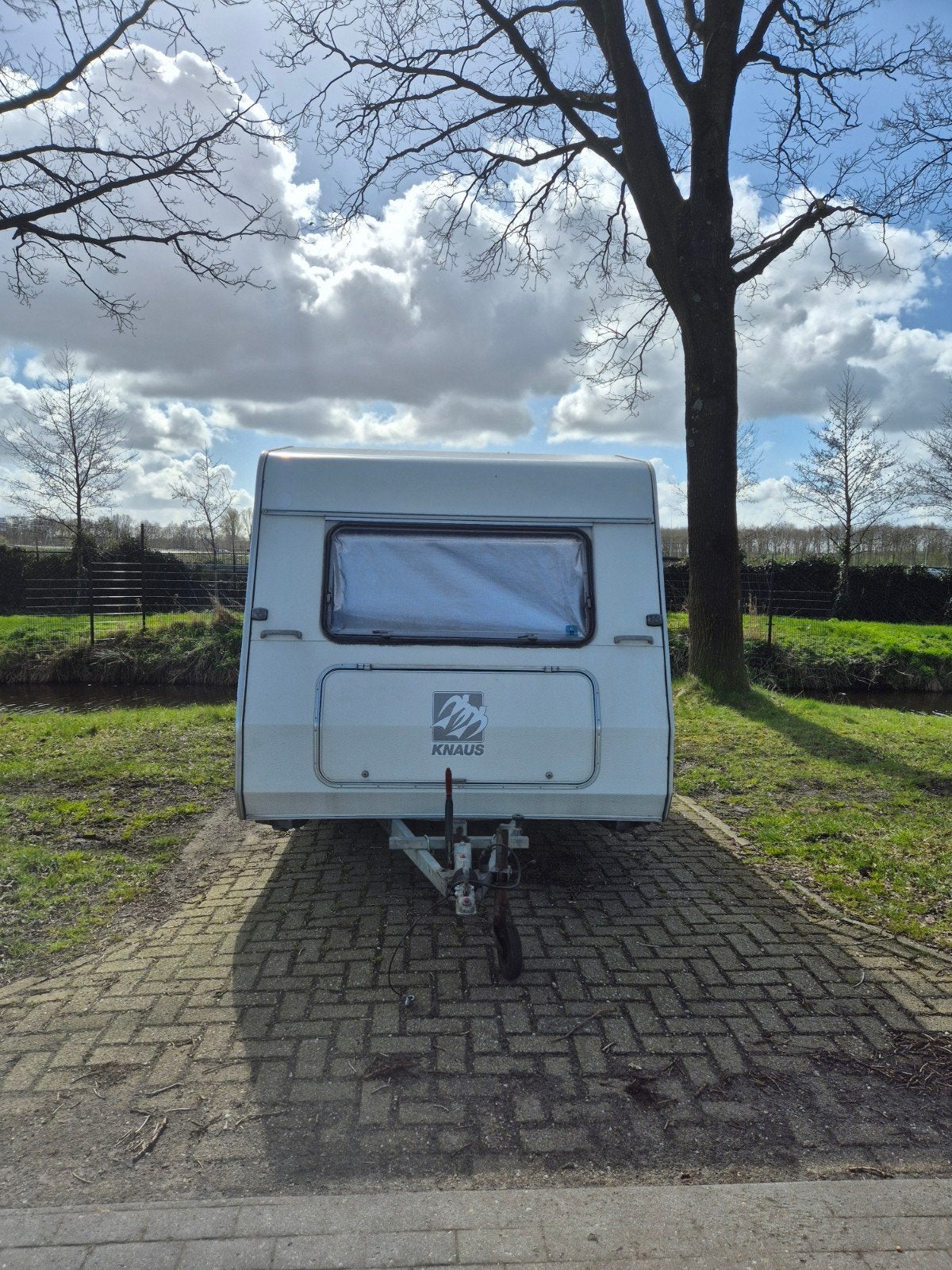 Knaus 8004, Rondzit, Particulier, 4 tot 5 meter, Luifel
