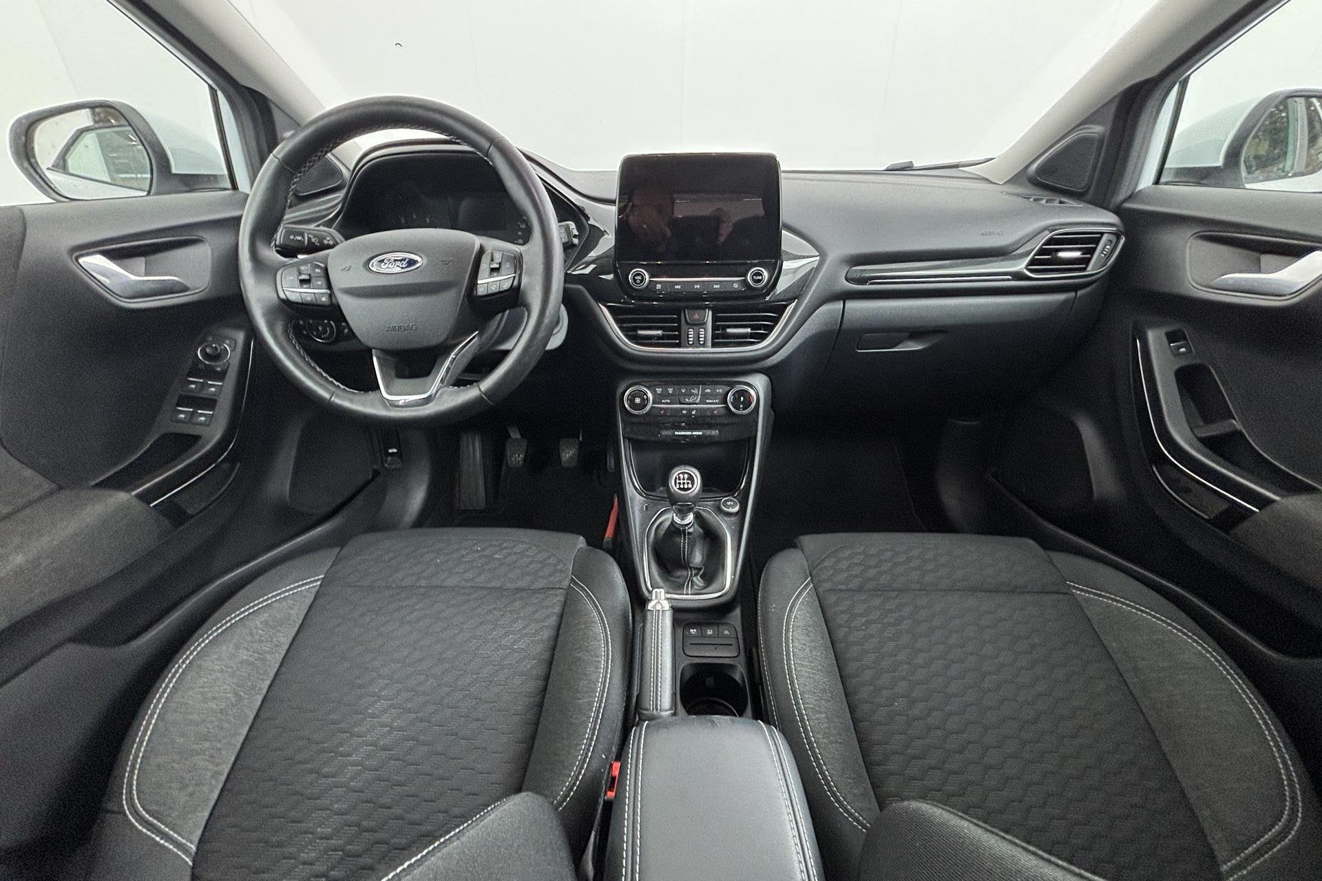 Ford Puma 1.0 EcoBoost Hybrid Titanium Comfort en klasse met, Voorwielaandrijving, Euro 6, Lane Keeping Assist, Wit