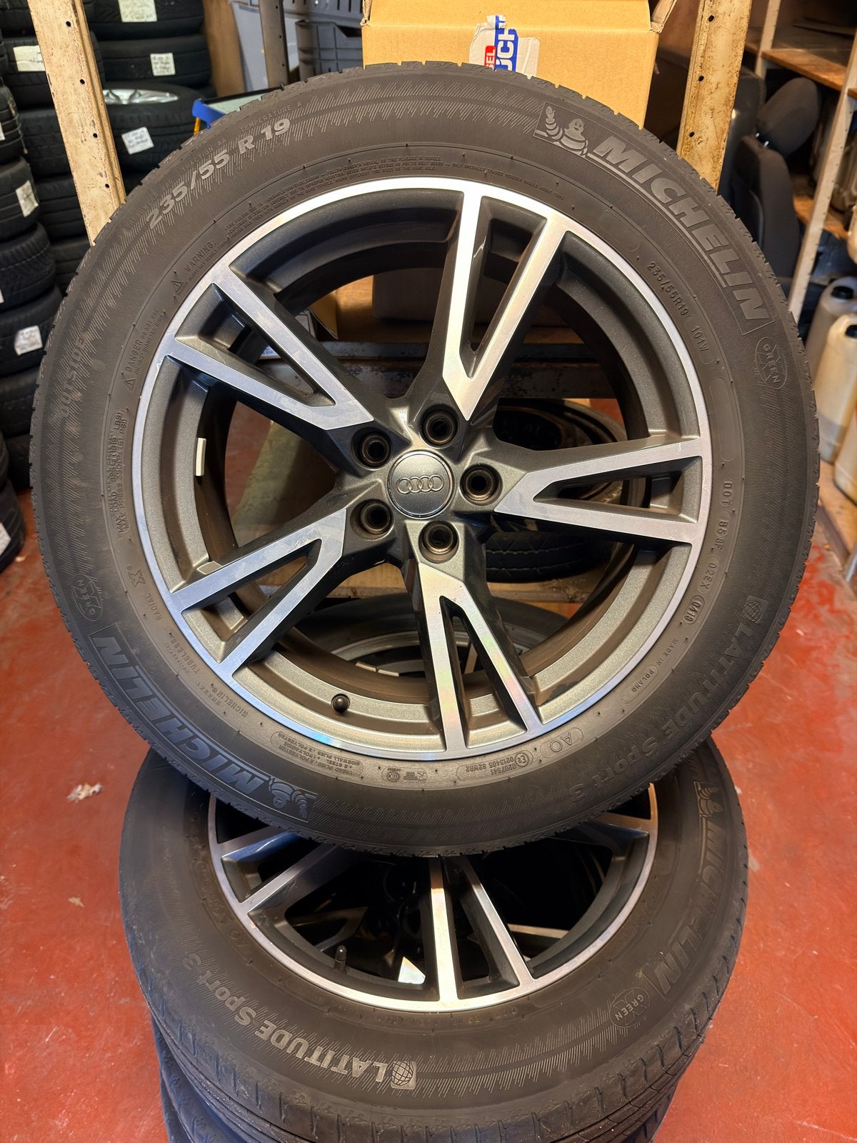 Audi q5 19 inch originele FY velgen met michelin zomer band, Auto-onderdelen, Gebruikt, Banden en Velgen, Zomerbanden, Ophalen