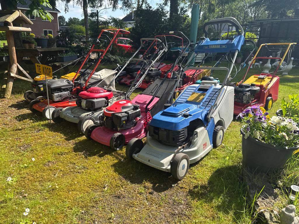 Diverse grasmaaiers te koop - Benzine, Tuin en Terras, Grasmaaiers, Cirkelmaaier, Gebruikt, Ophalen of Verzenden, 30 t/m 39 cm