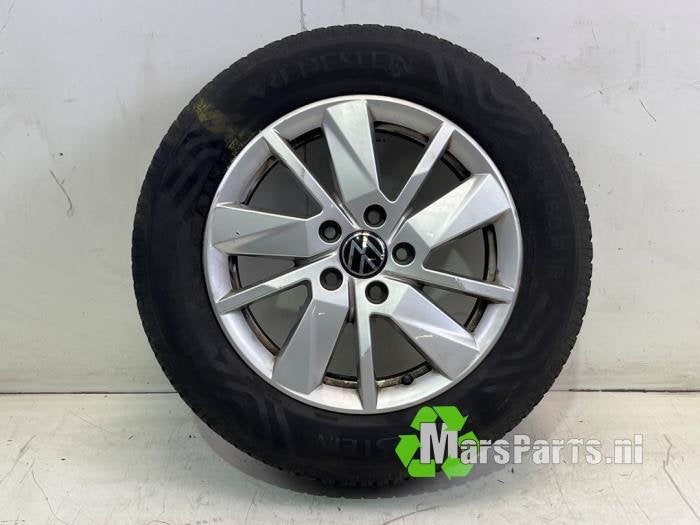 Velg + Band van een Volkswagen Caddy, Gebruikt, -, -, Ophalen of Verzenden