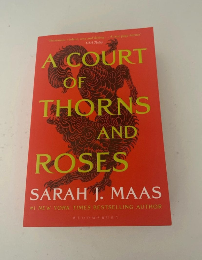 A Court of Thorns and Roses - Sarah J. Maas, Boeken, Ophalen of Verzenden, Zo goed als nieuw