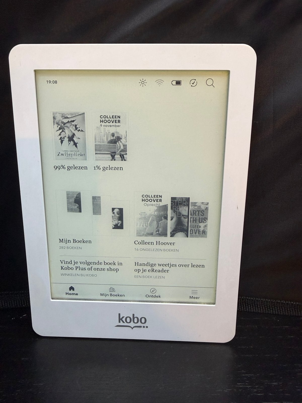 Kobo Glo e-reader met 283 boeken, A, Ophalen of Verzenden, Zo goed als nieuw, 4 GB of minder