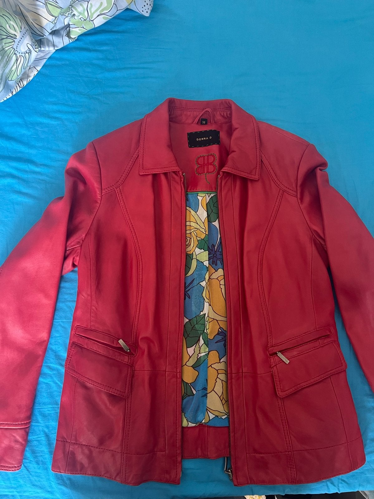 Donna D Leren Jas - Rood met Bloemenprint Voering, Ophalen of Verzenden, Gedragen, Maat 38/40 (M), Rood