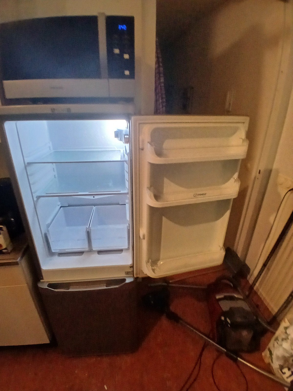 Indesit Koelkast met Vriezer - Zilver, Goede Staat, 150 tot 200 liter, Gebruikt, Met aparte vriezer, Ophalen of Verzenden