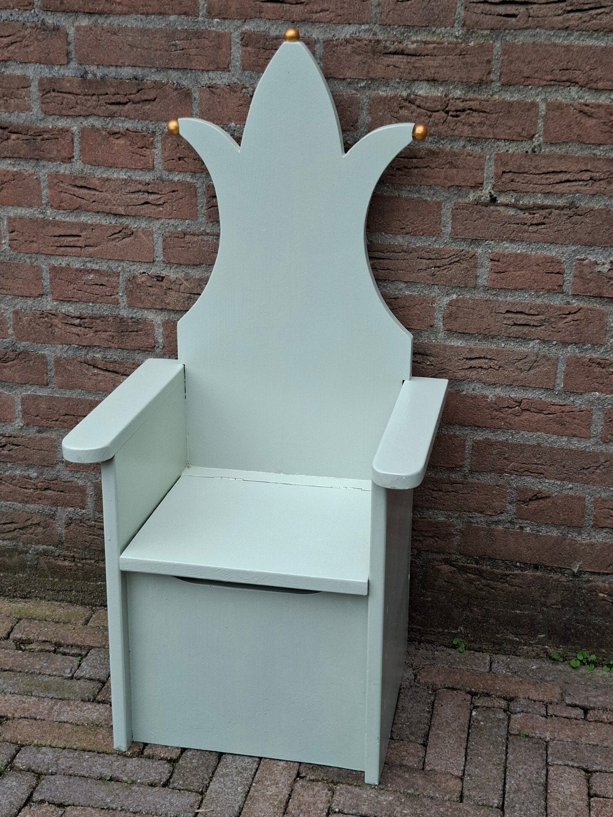 Houten troonstoel met opbergruimte voor prins(es), Ophalen, Gebruikt, Stoel