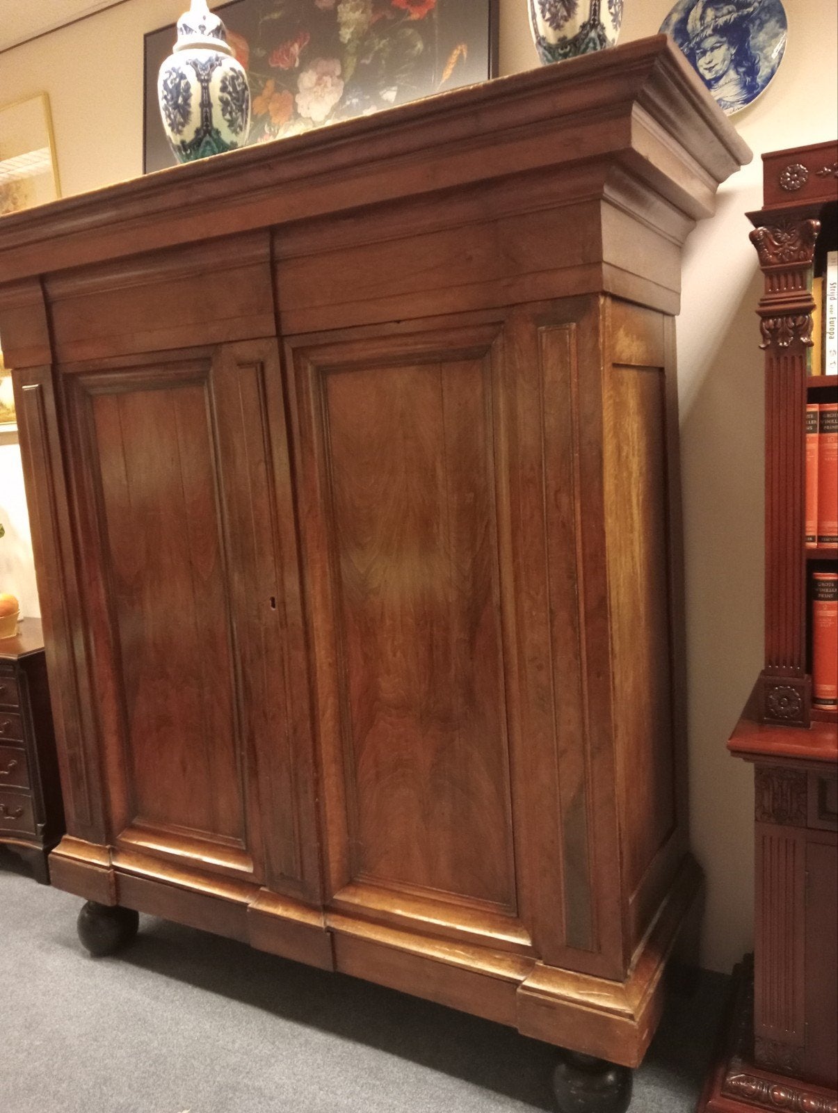 Antieke mahoniehouten pastoors kast in zeer goede staat, Antiek en Kunst, Ophalen of Verzenden