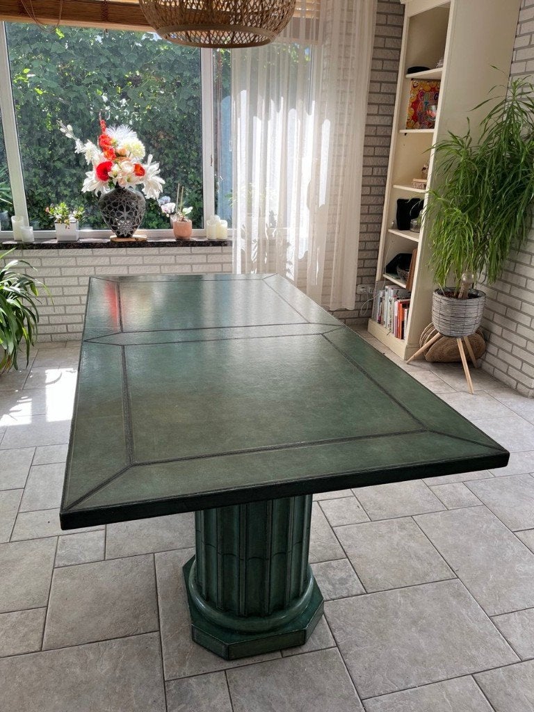 Houten eettafel met groen leer bekleed, uniek en bijzonder, Ophalen, 50 tot 100 cm, Vijf personen of meer, 150 tot 200 cm