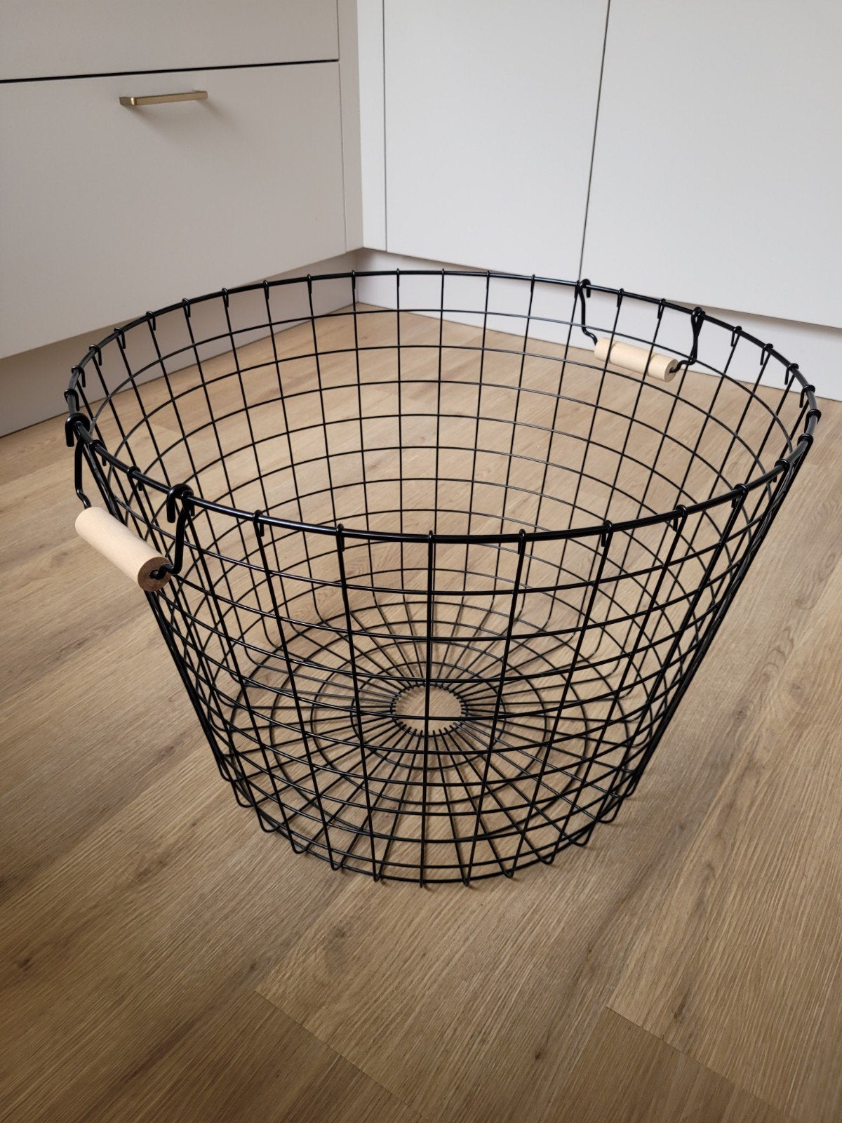 Grote zwarte draadmand metaal, Huis en Inrichting, Woonaccessoires | Schalen en Manden, Ophalen, Met handvatten, Mand, Rond