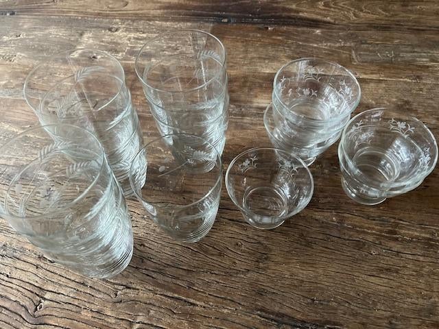 Waterglazen en kommetjes jaren 50, Antiek en Kunst, Antiek | Keramiek en Aardewerk, Ophalen of Verzenden