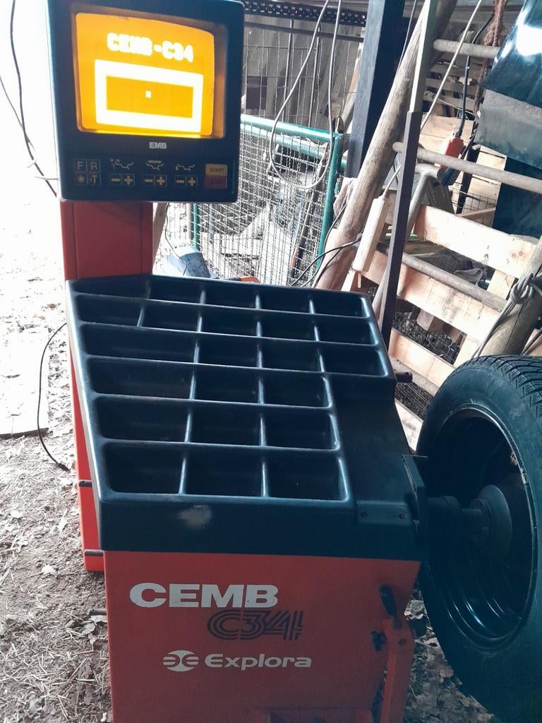 Zoek wisselstukken CEMB C34 SP banden balanceer machine, Auto diversen, Ophalen of Verzenden